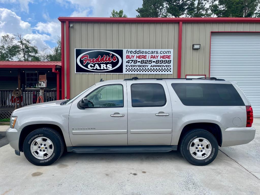 2009 Chevrolet Suburban's photo