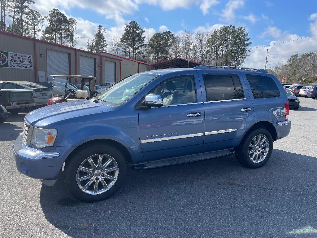 2007 Chrysler Aspen Limited's photo