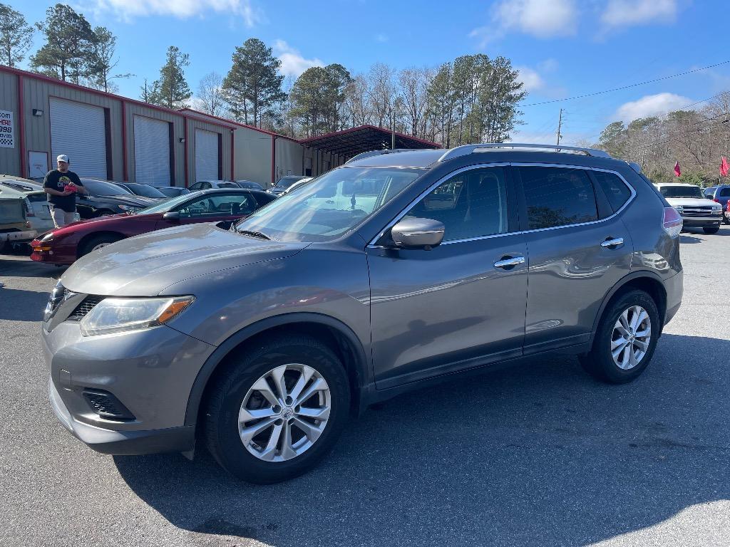 2014 Nissan Rogue SV's photo