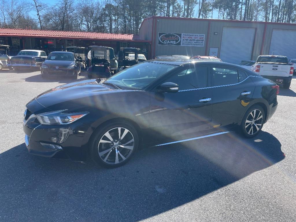 2016 Nissan Maxima SV's photo